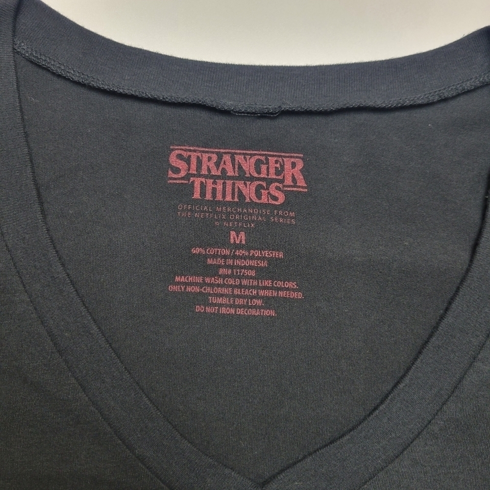 Stranger things tshirt - Picture 4 of 4